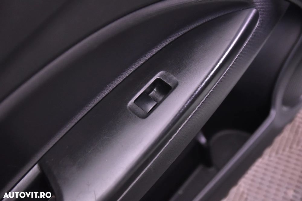 Mitsubishi Space Star - 14