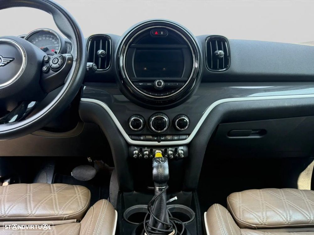 MINI Countryman Cooper SE ALL4 Auto - 14