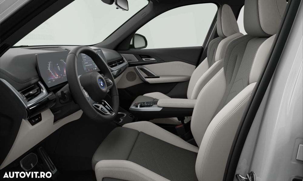 BMW iX1 2025 — imagine 4