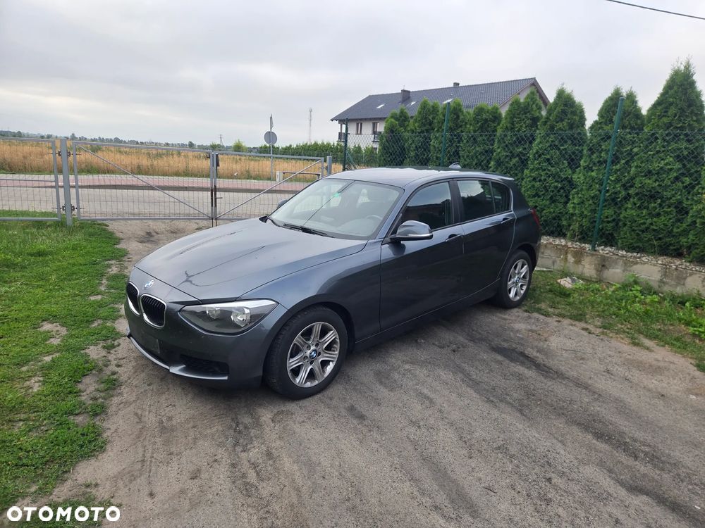 BMW Seria 1 116d DPF - 8