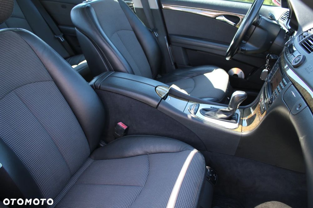 Mercedes-Benz Klasa E 500 4Matic Automatik Avantgarde - 13