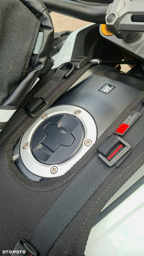Suzuki V-STROM - 28