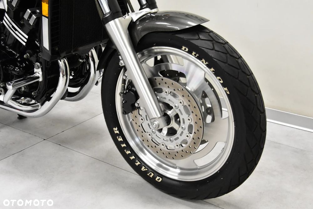Yamaha V-MAX - 31