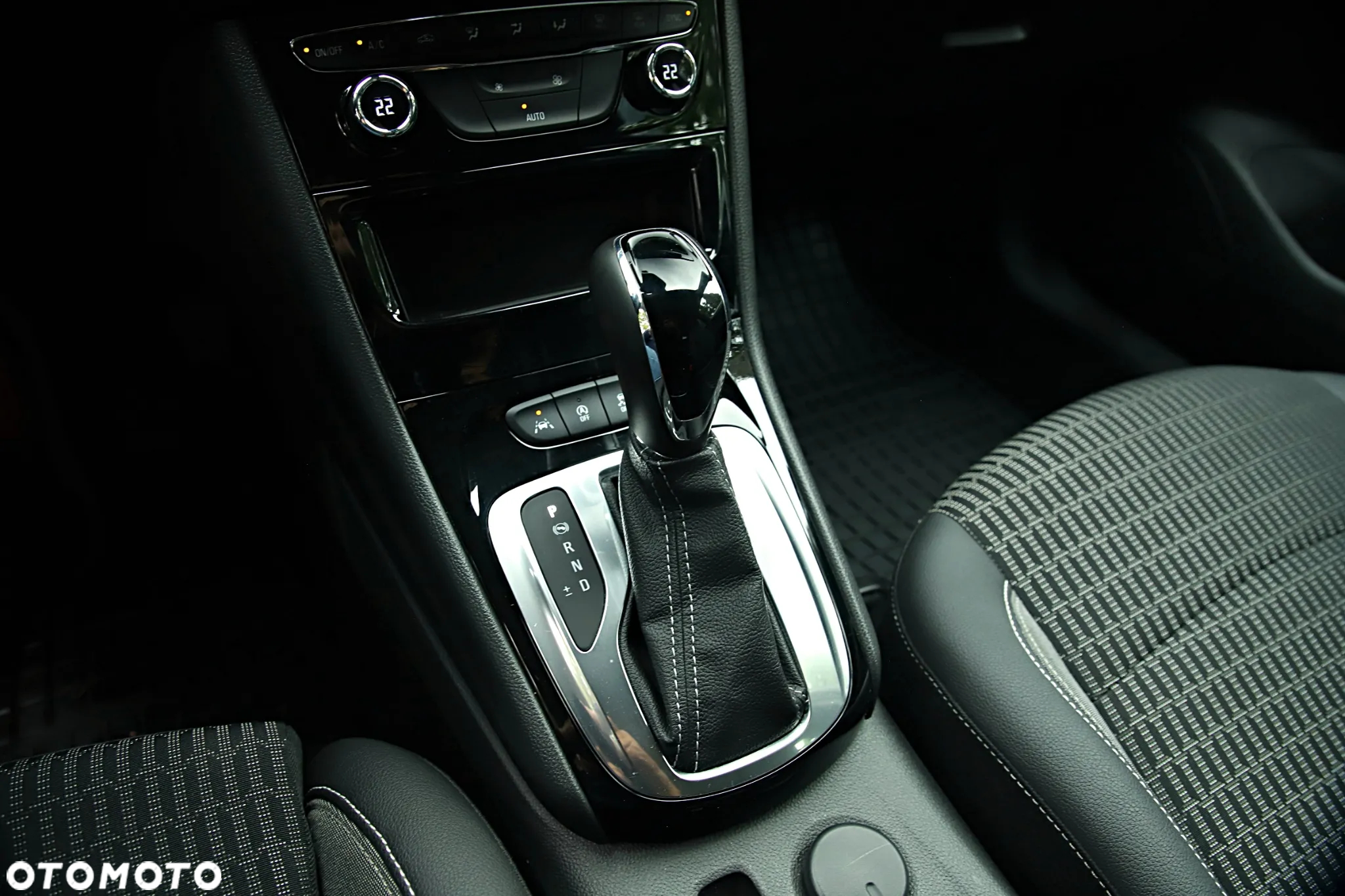 Opel Astra V 1.5 CDTI Elegance S&S - 27