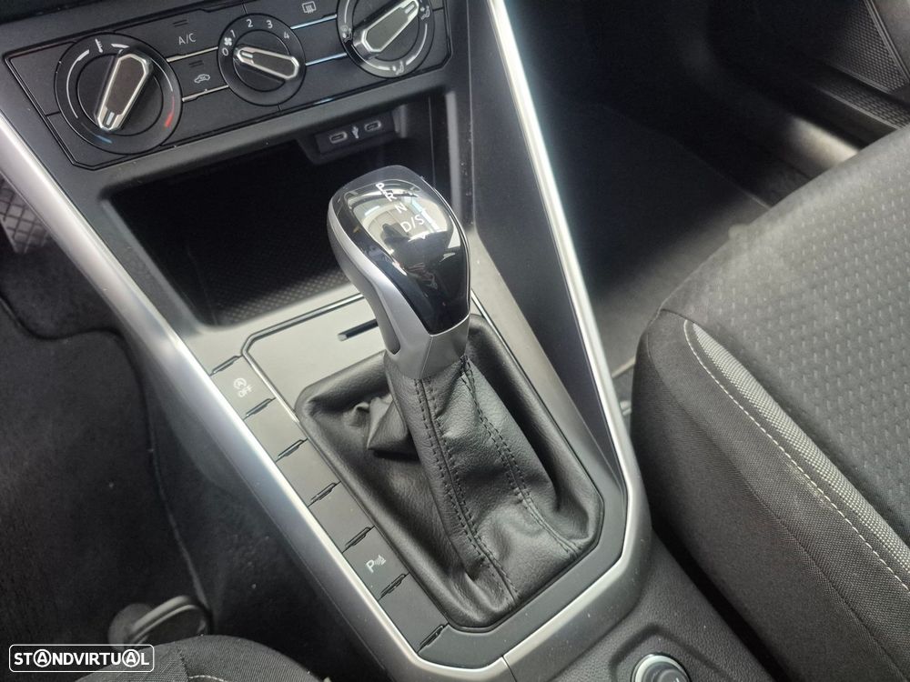 VW Polo 1.0 TSI Urban DSG - 16