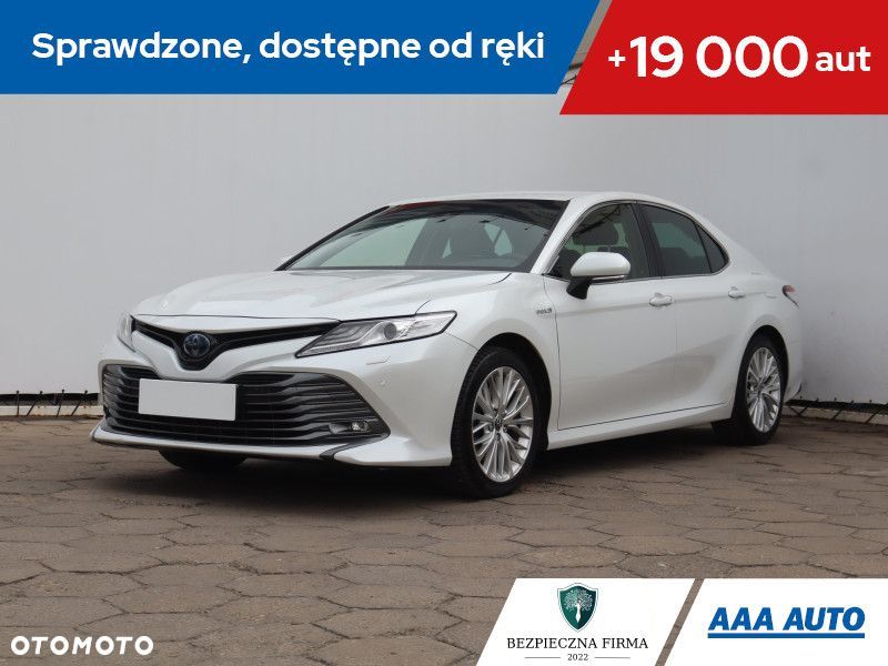 Toyota Camry - 2