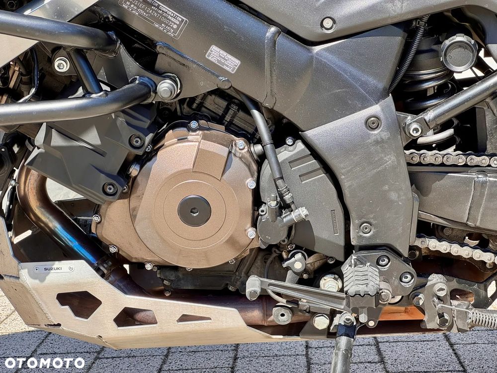 Suzuki V-STROM - 21
