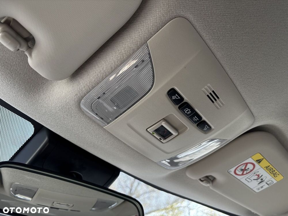 Toyota Corolla 1.8 Hybrid Comfort - 28