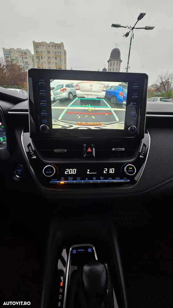 Toyota Corolla 1.8 Hybrid Comfort - 27