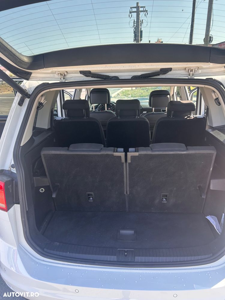 Volkswagen Touran 2.0 TDI DSG Highline - 24