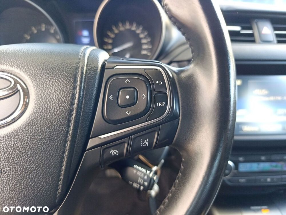 Toyota Avensis 1.8 Premium MS - 33