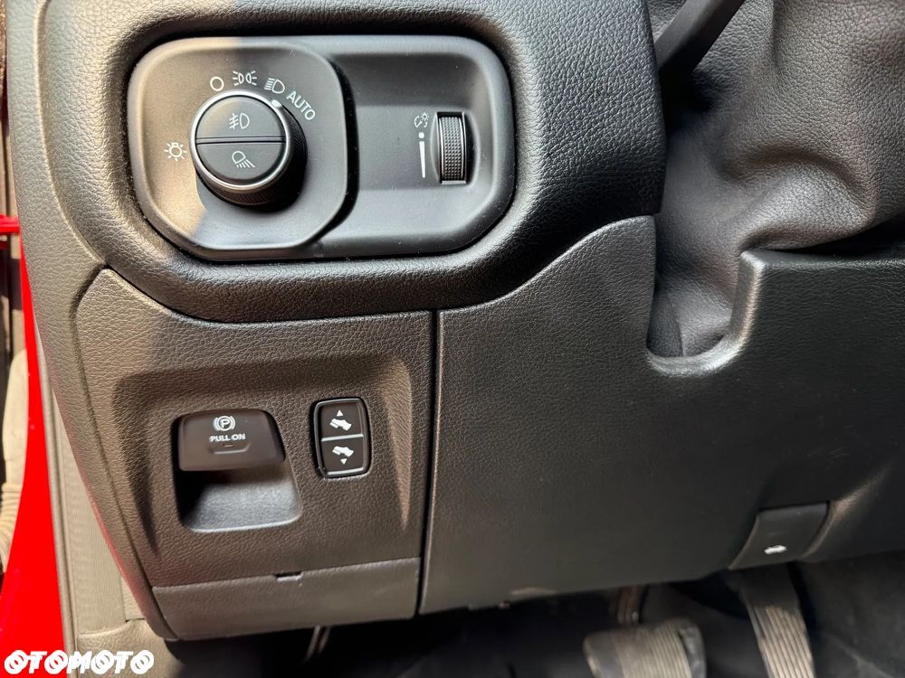 RAM 1500 5.7 Crew Cab Bighorn - 16
