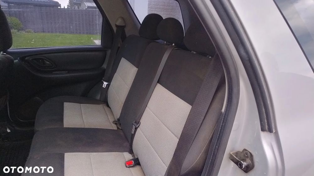 Ford Maverick Highclass - 17