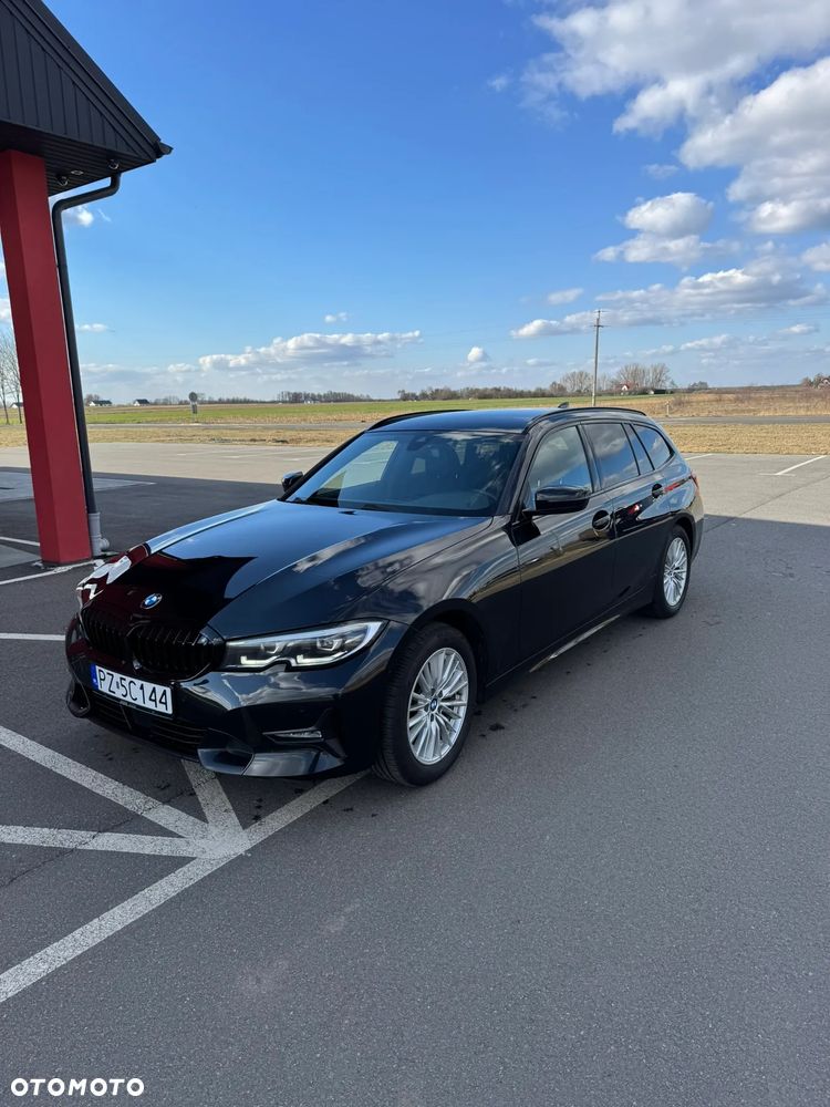 BMW Seria 3 320d Sport Line - 3