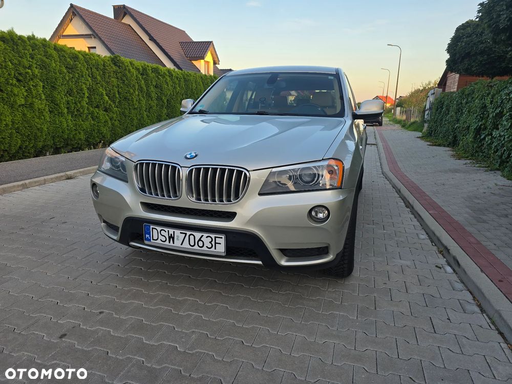 BMW X3 28i xDrive - 1