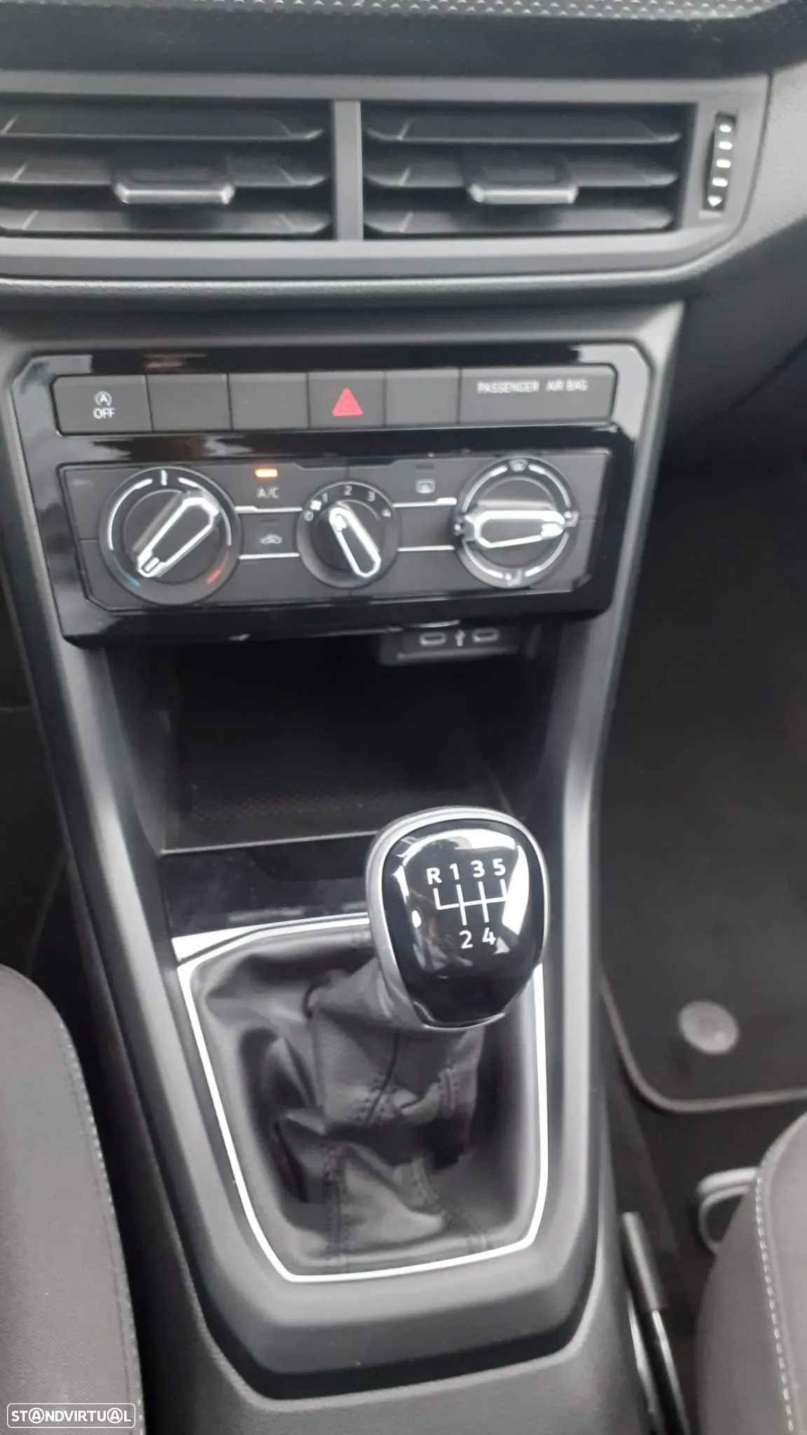 VW T-Cross 1.0 TSI - 11