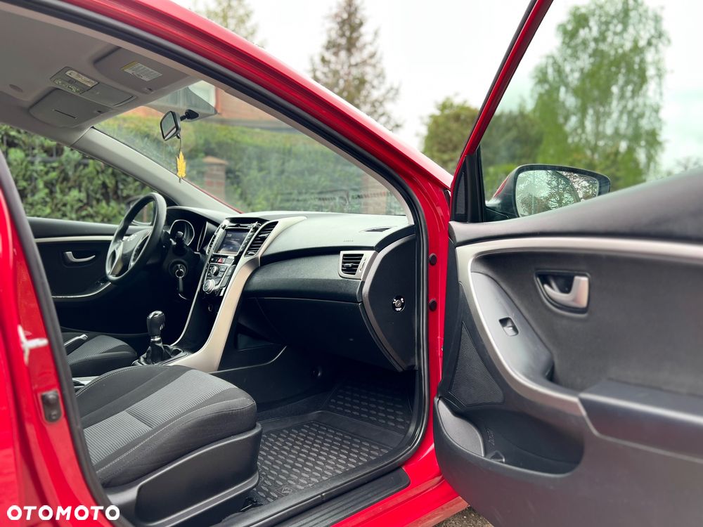 Hyundai i30 i30cw 1.4 Intro Edition - 22