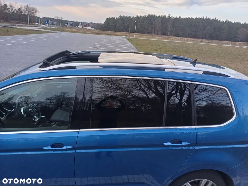 Volkswagen Touran - 13