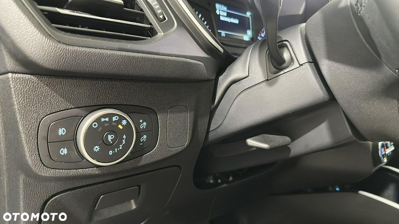 Ford Focus - 25