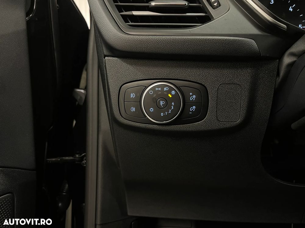 Ford Focus 1.5 EcoBlue Connected - 24
