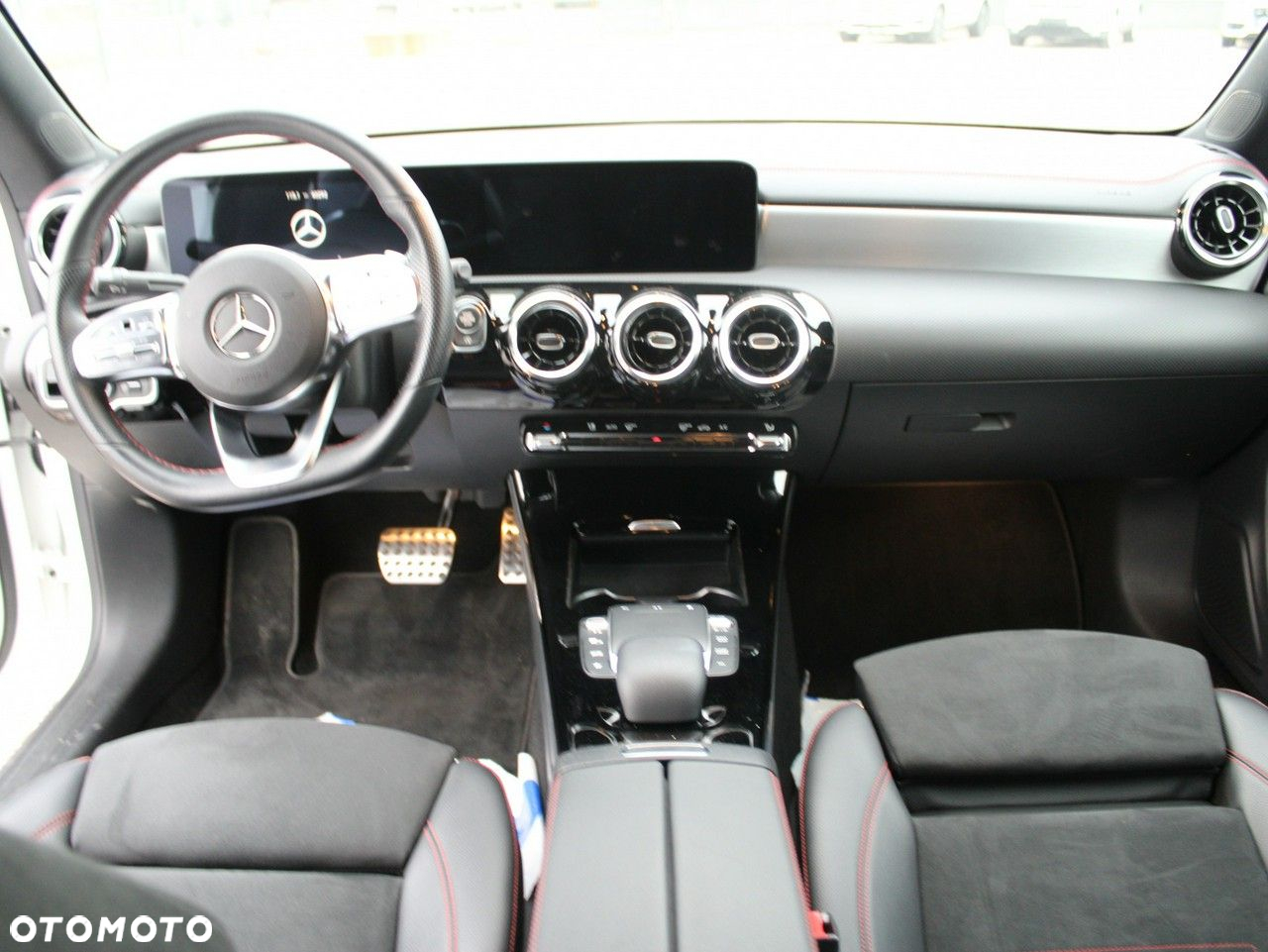 Mercedes-Benz CLA - 28