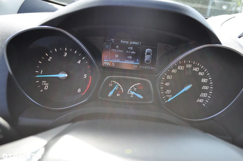 Ford Kuga 2.0 TDCi 4x4 Titanium - 14