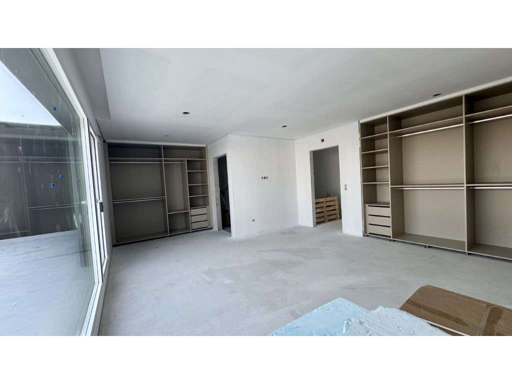 Apartamento T5 (3 Suítes) com 2 Terraços e Garagem em Box - Urbaniz... - Grande imagem: 4/21