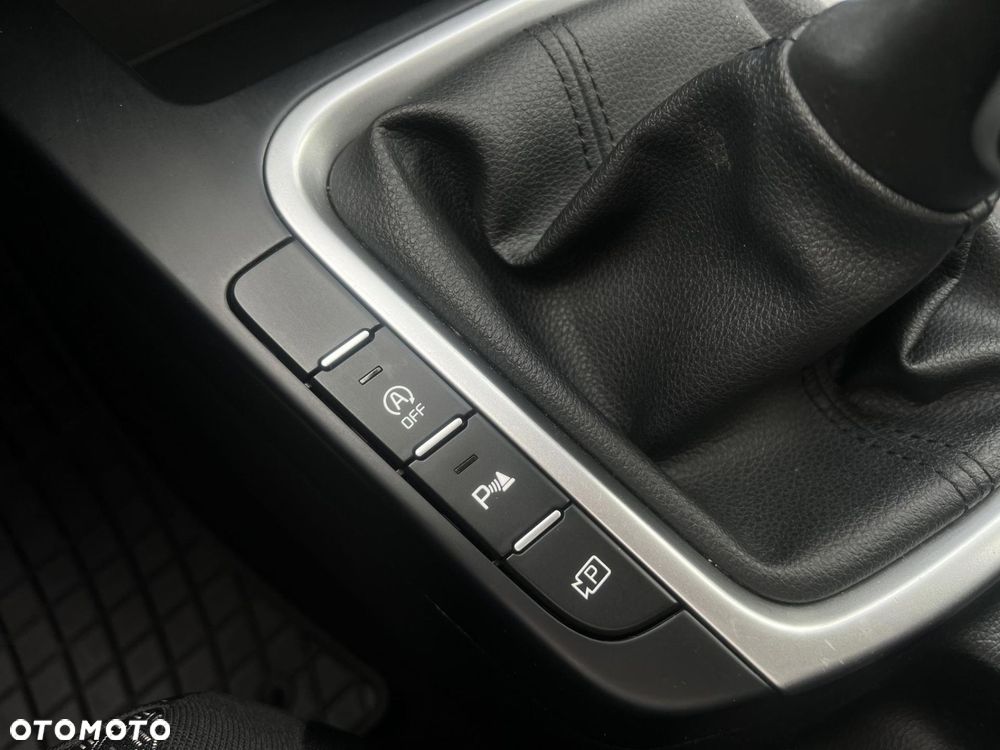 Kia Ceed 1.5 T-GDI M - 22