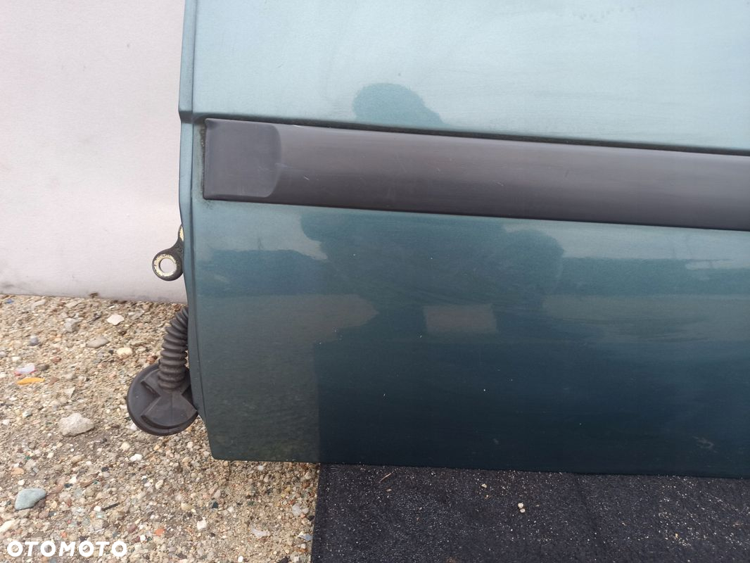 Drzwi lewy tył kompletne FORD FOCUS MK1 KOMBI kolor X1 - 12