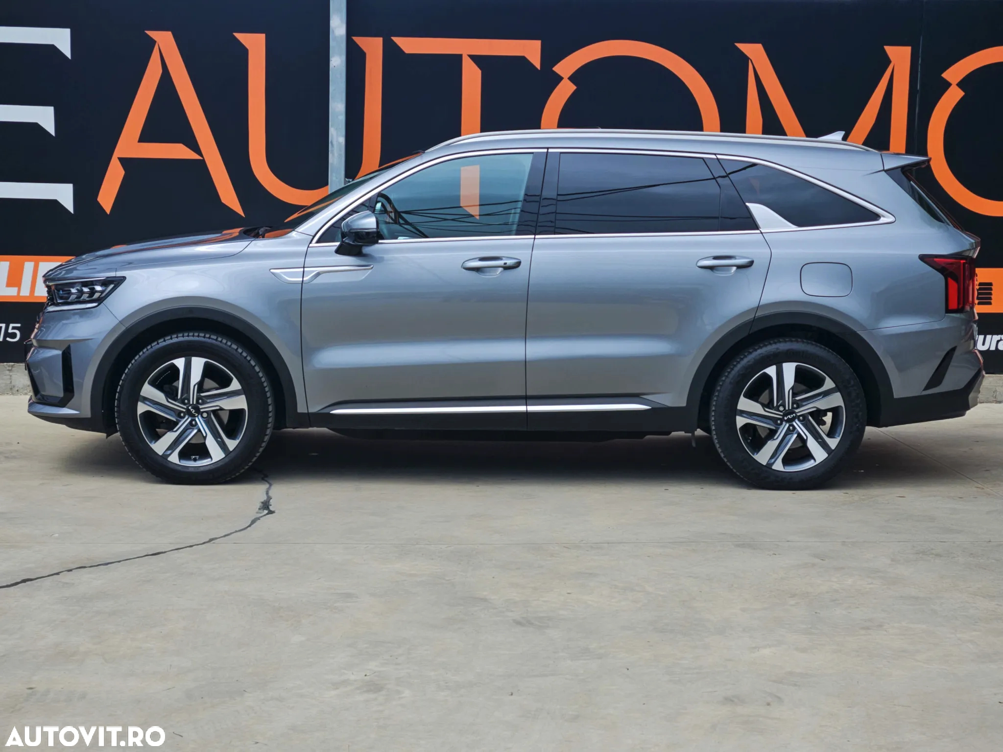 Kia Sorento - 4