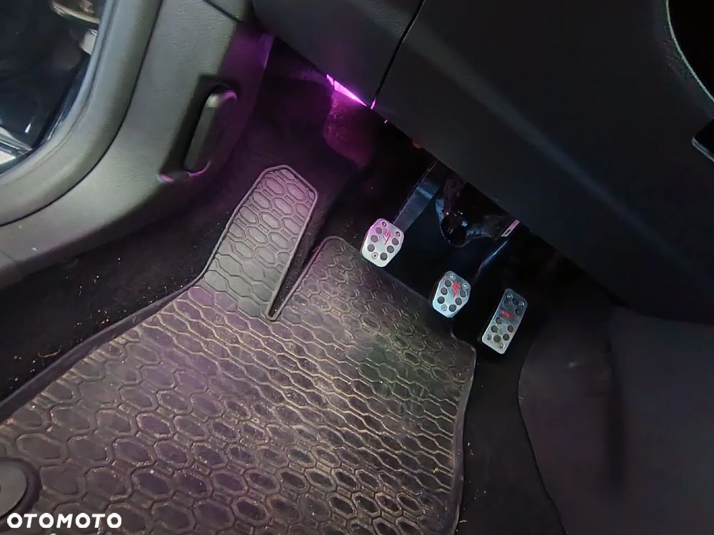 Ford Focus 1.0 EcoBoost Titanium - 21