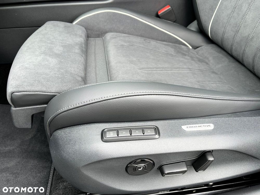 Volkswagen Passat Variant 2.0 TDI SCR Business DSG - 11