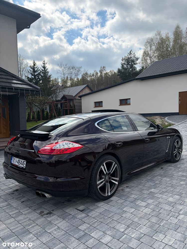 Porsche Panamera 4S - 3