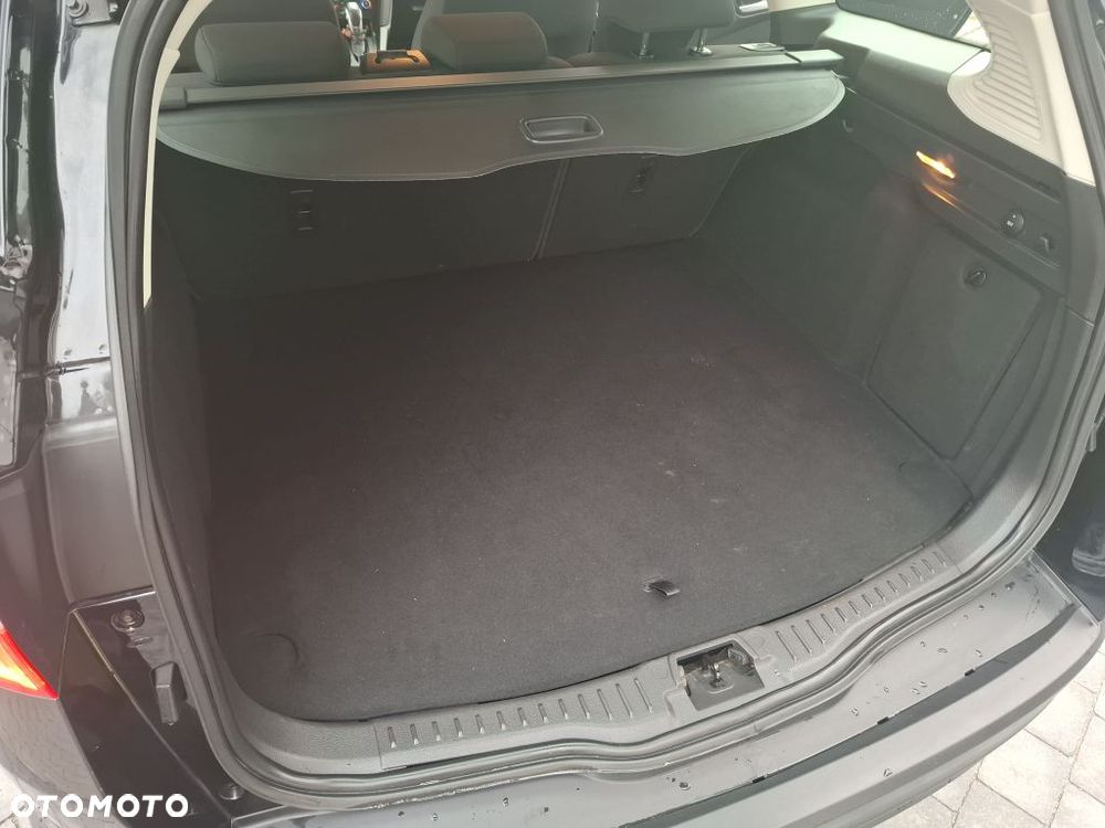 Ford Focus 1.5 TDCi SYNC Edition PowerShift - 25