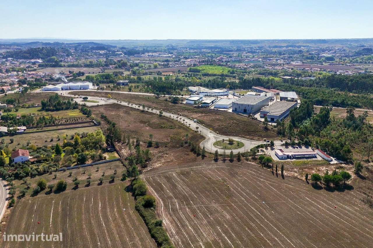 Loteamento Industrial composto por 26 lotes e 3 terrenos rústicos na Q - Grande imagem: 5/12