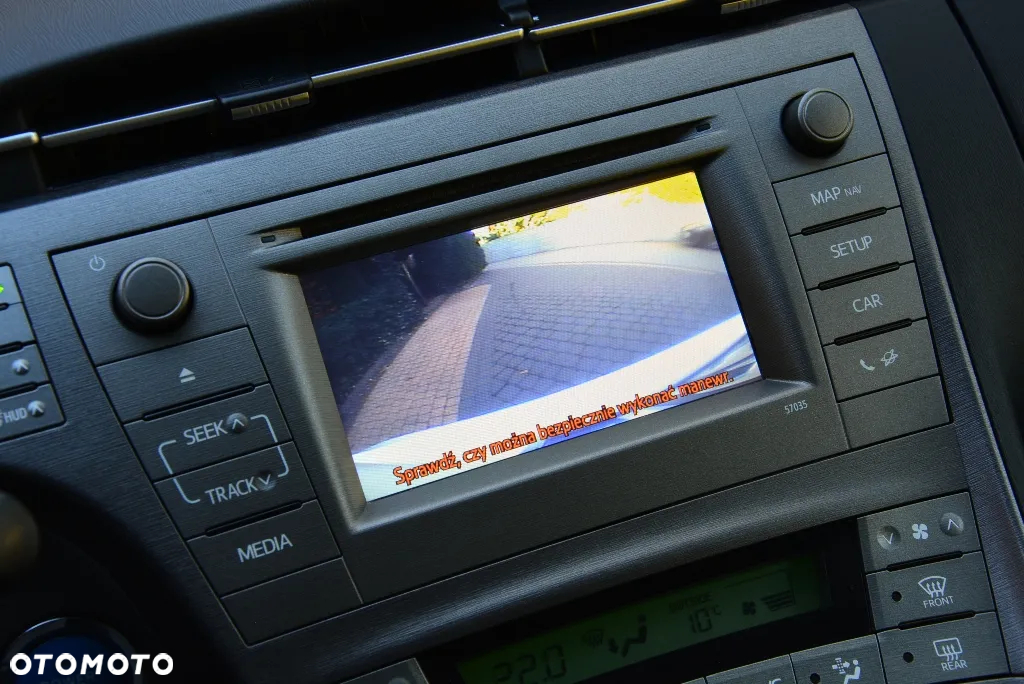 Toyota Prius (Hybrid) Comfort - 12