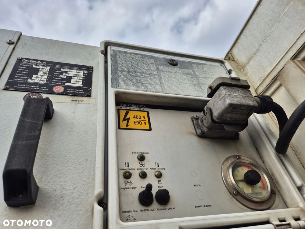 Chłodnia Mroźnia 8 palet, 4.5m , 2 komory, 2 parowniki, zasilanie stacjonarne na prąd, stan bdb! - 12