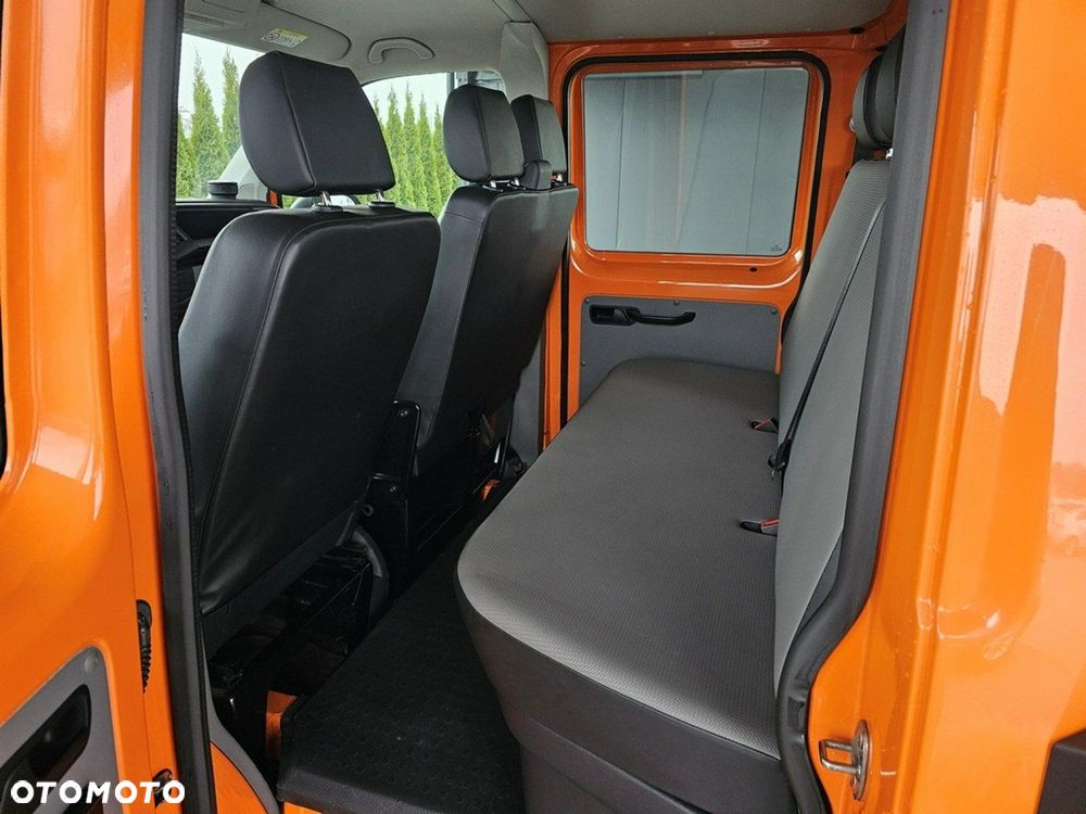 Volkswagen Transporter - 25