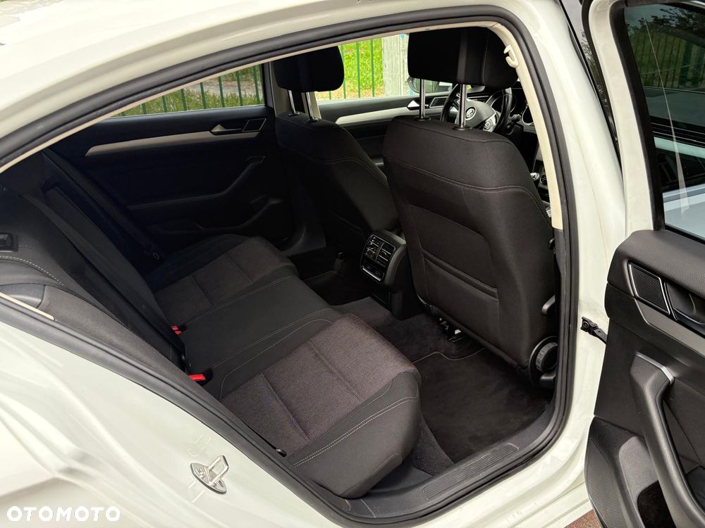 Volkswagen Passat 1.8 TSI BMT Comfortline - 8