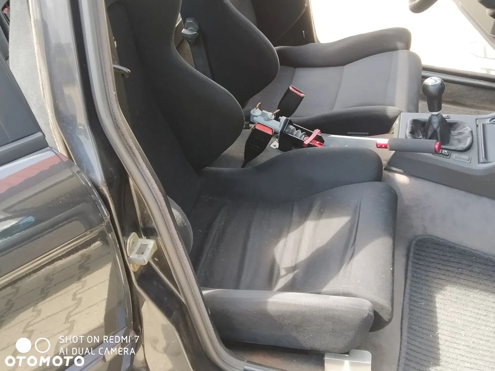 BMW Seria 3 325i - 8