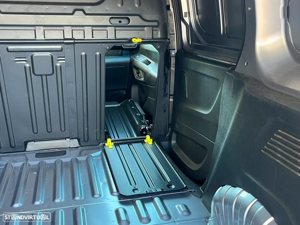 Opel Combo Cargo L1 1.5 CDTi 130cv AT8 (caixa automática) - 32