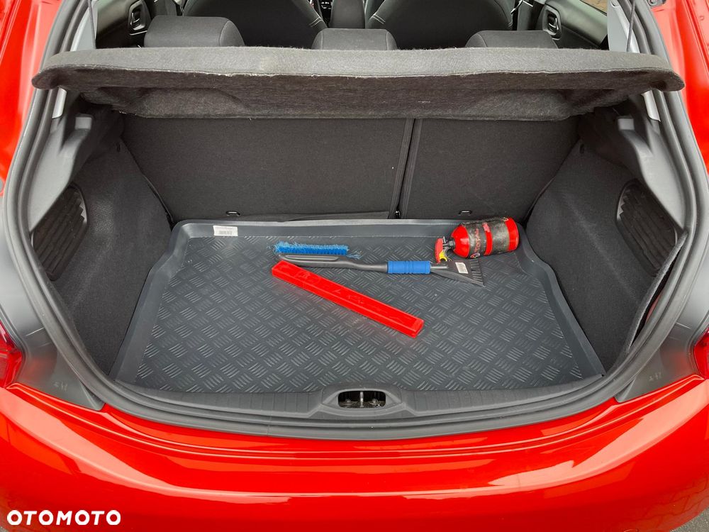 Peugeot 208 - 17