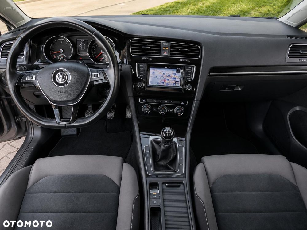 Volkswagen Golf 1.6 TDI BlueMotion Technology Comfortline - 13