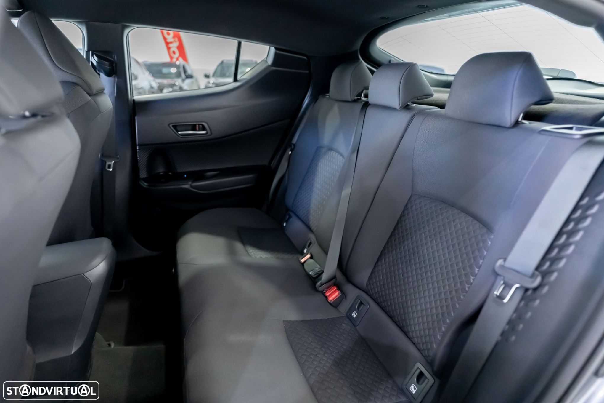 Toyota C-HR 1.8 Hybrid Comfort - 25