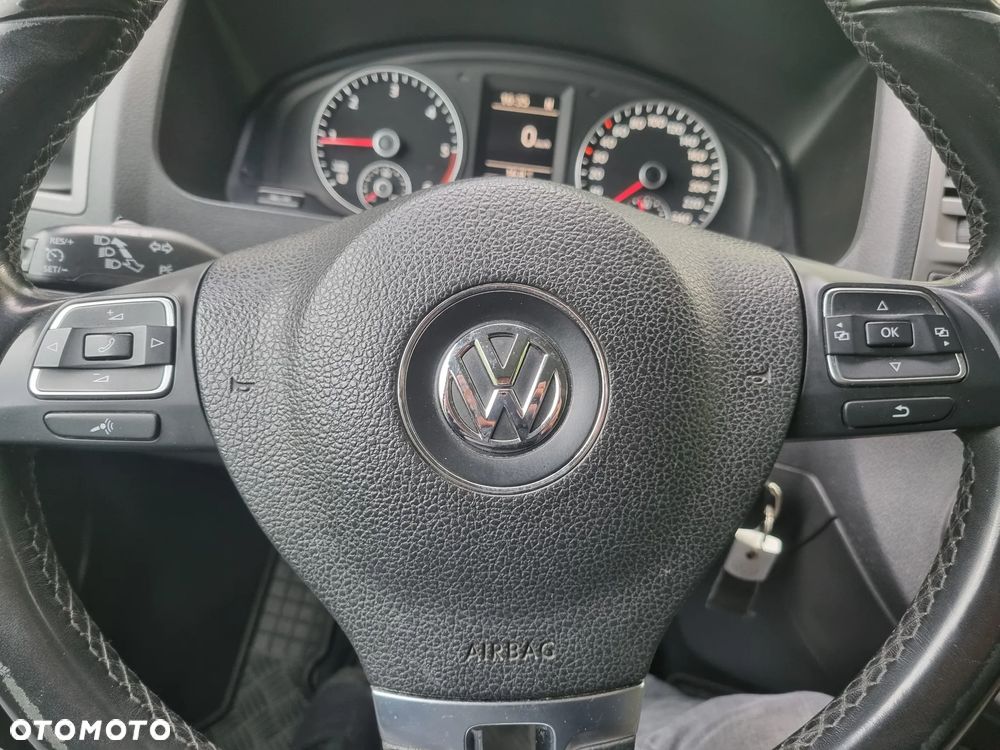 Volkswagen Caravelle - 26