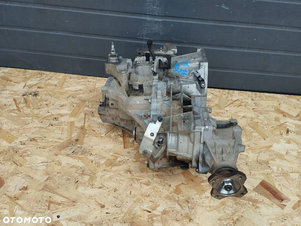 SKRZYNIA BIEGÓW KOMPLETNA NISSAN QASHQAI J11 1.6 DCI 4X4 - 1