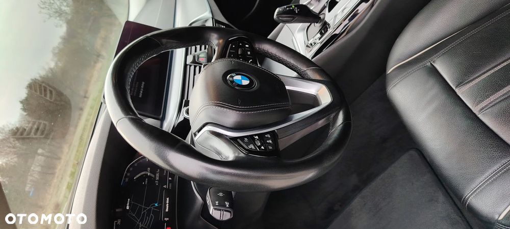 BMW Seria 5 530e Luxury Line sport - 14