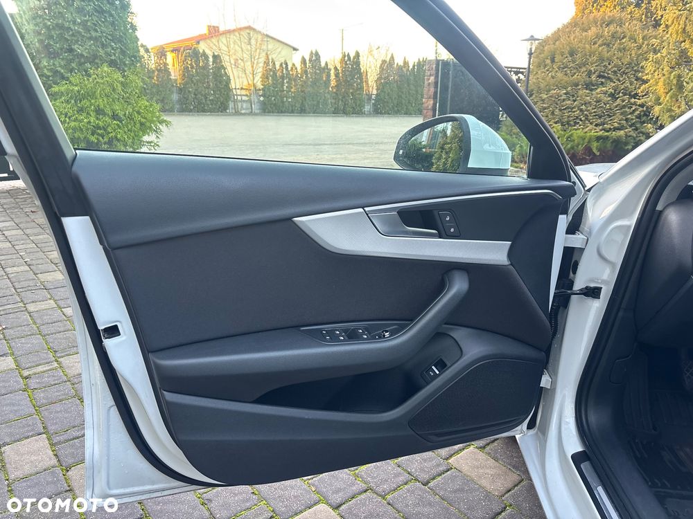 Audi A4 Avant 2.0 TDI - 28