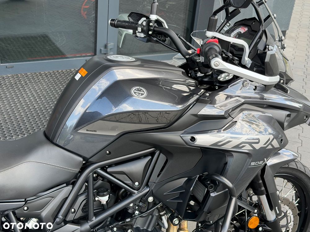 Benelli TRK 502X - 11