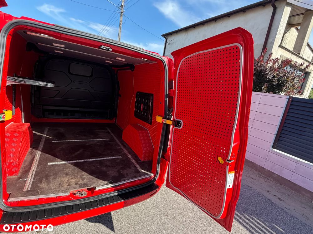 Ford TRANSIT CUSTOM - 32